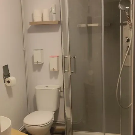 Avec Salle D'eau Privee 住宿加早餐酒店 3*